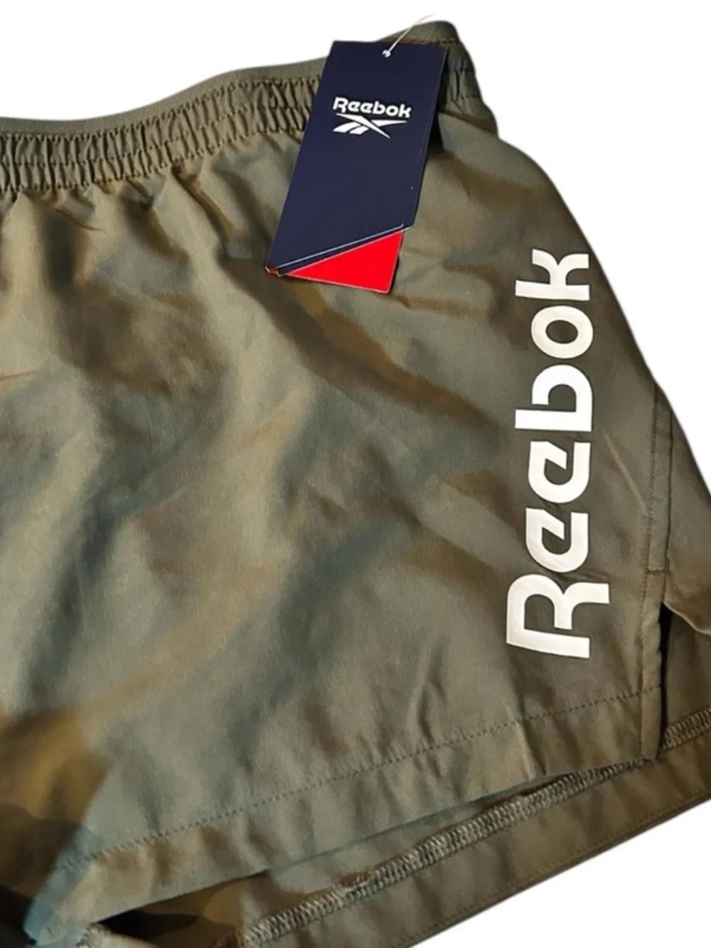 Reebok Winners Vector Shorts in Olive Green 🆕